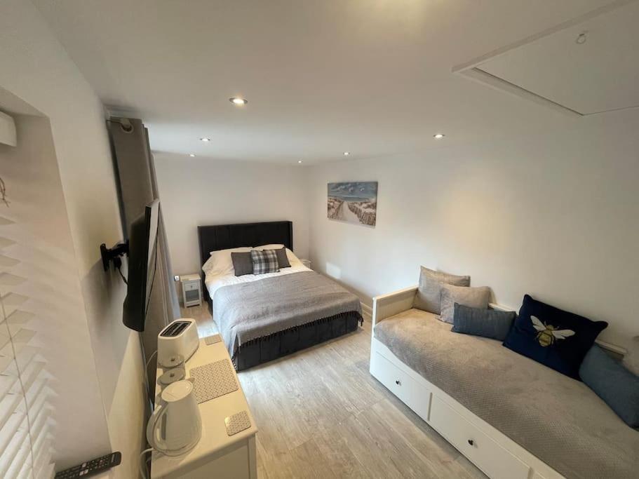 Modern Stylish Studio Flat Near Leigh On Sea. Hadleigh  المظهر الخارجي الصورة