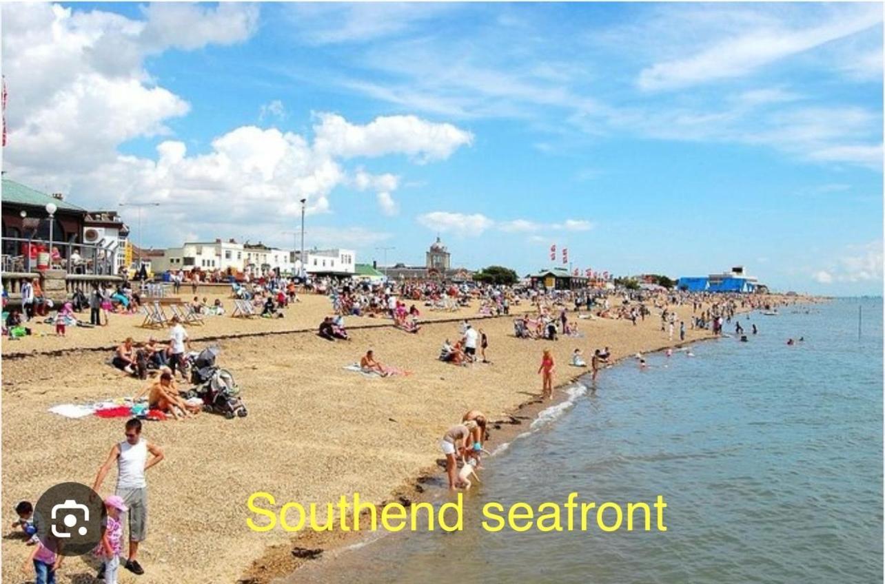 Modern Stylish Studio Flat Near Leigh On Sea. Hadleigh  المظهر الخارجي الصورة