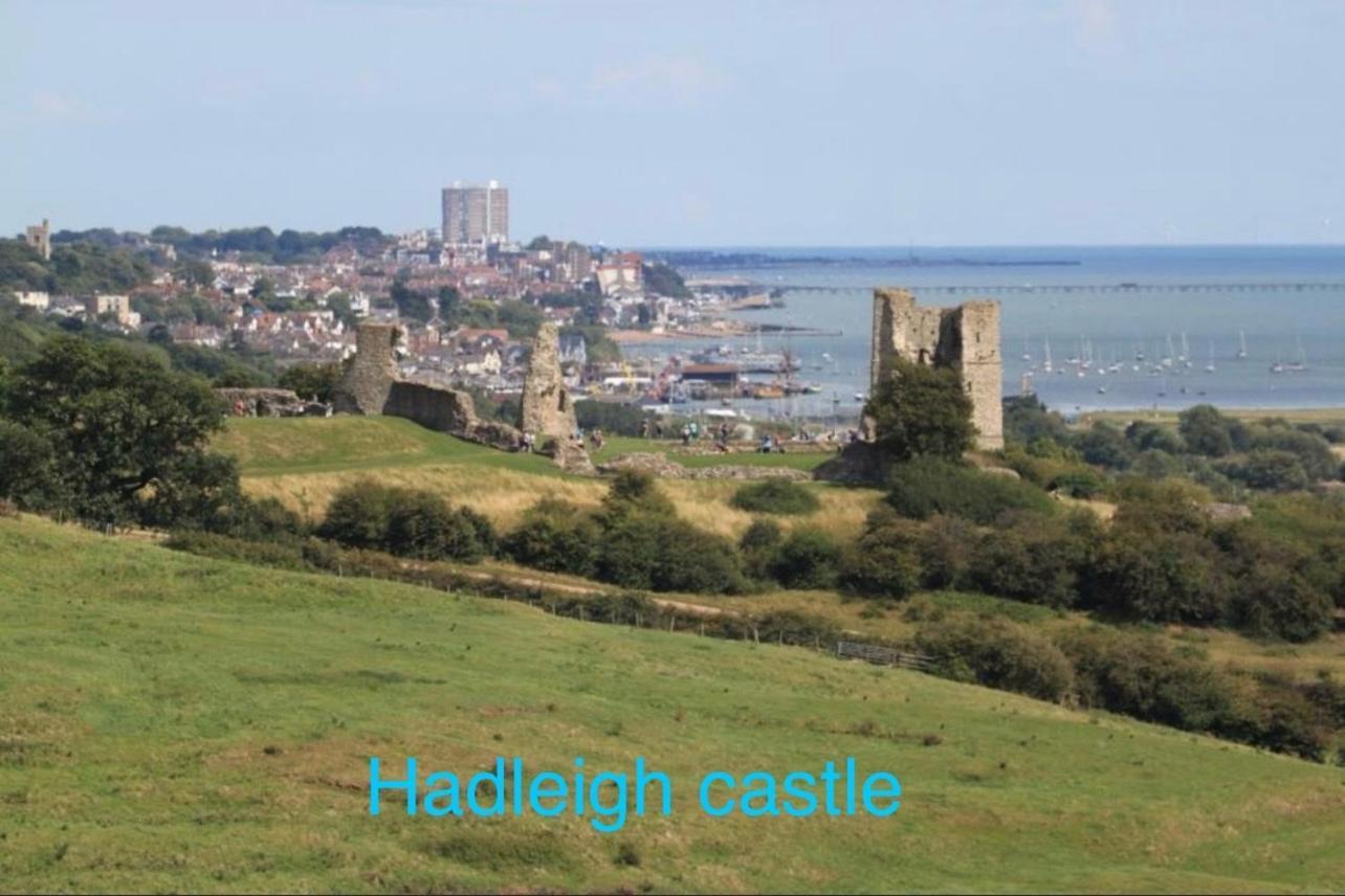 Modern Stylish Studio Flat Near Leigh On Sea. Hadleigh  المظهر الخارجي الصورة